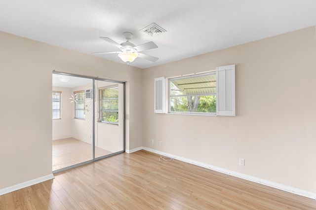 1424 SE 12th Avenue, Deerfield Beach, FL 33441