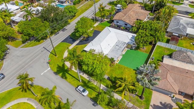 1424 SE 12th Avenue, Deerfield Beach, FL 33441