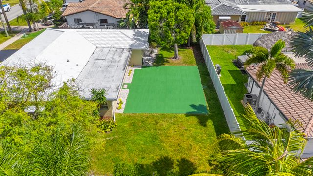 1424 SE 12th Avenue, Deerfield Beach, FL 33441