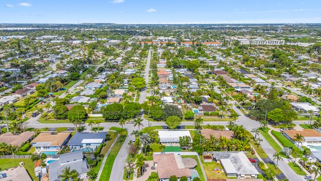 1424 SE 12th Avenue, Deerfield Beach, FL 33441
