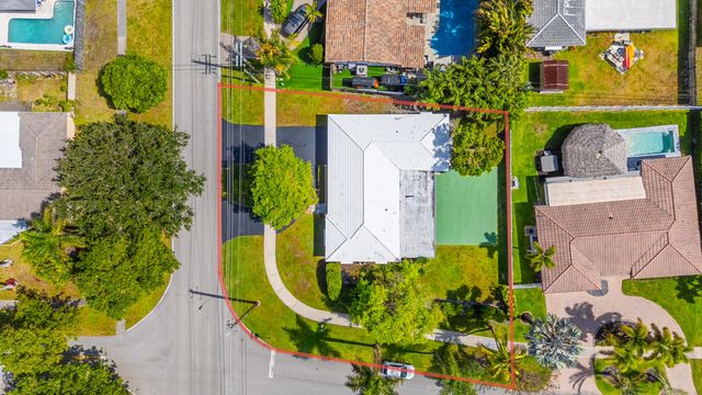 1424 SE 12th Avenue, Deerfield Beach, FL 33441