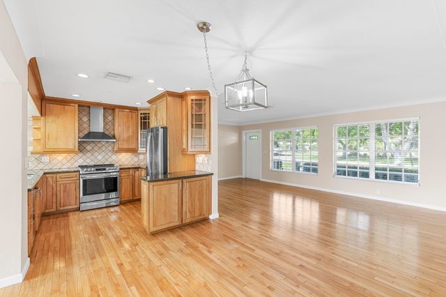 1424 SE 12th Avenue, Deerfield Beach, FL 33441
