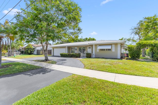 1424 SE 12th Avenue, Deerfield Beach, FL 33441