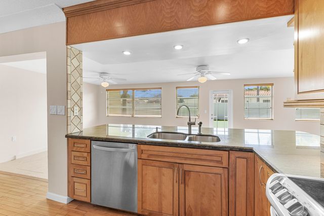 1424 SE 12th Avenue, Deerfield Beach, FL 33441