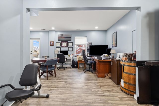 1284 Greendale Road, Lexington, KY 40511