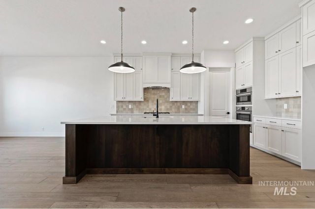 2083 N Rockdale Ave, Kuna, ID 83634