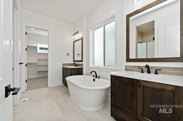 2083 N Rockdale Ave, Kuna, ID 83634