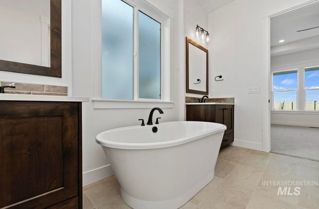 2083 N Rockdale Ave, Kuna, ID 83634