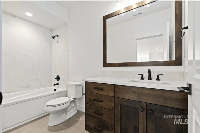 2083 N Rockdale Ave, Kuna, ID 83634