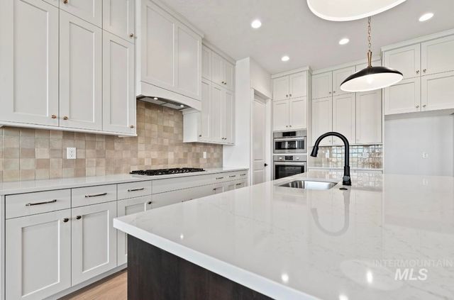 2083 N Rockdale Ave, Kuna, ID 83634