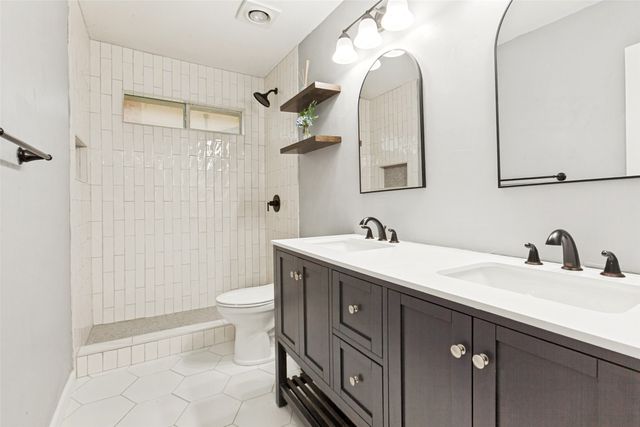 7305 Silverthorn Drive, Rowlett, TX 75089