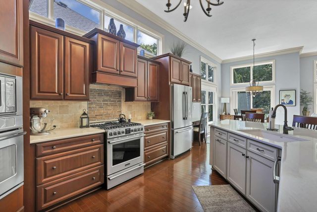 3871 Shadowstone Way, Columbus, OH 43221