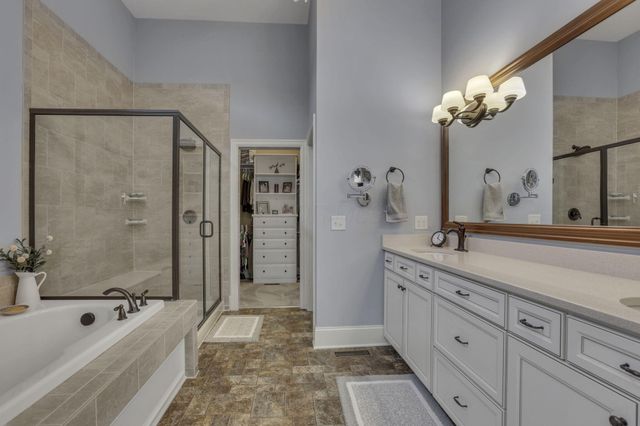 3871 Shadowstone Way, Columbus, OH 43221