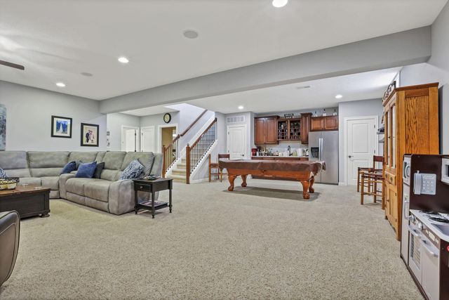 3871 Shadowstone Way, Columbus, OH 43221