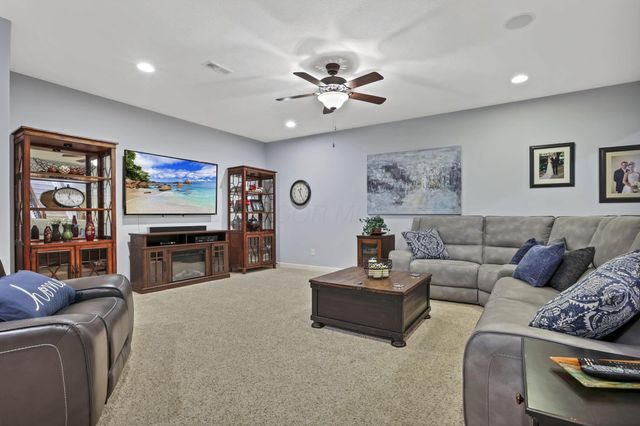 3871 Shadowstone Way, Columbus, OH 43221