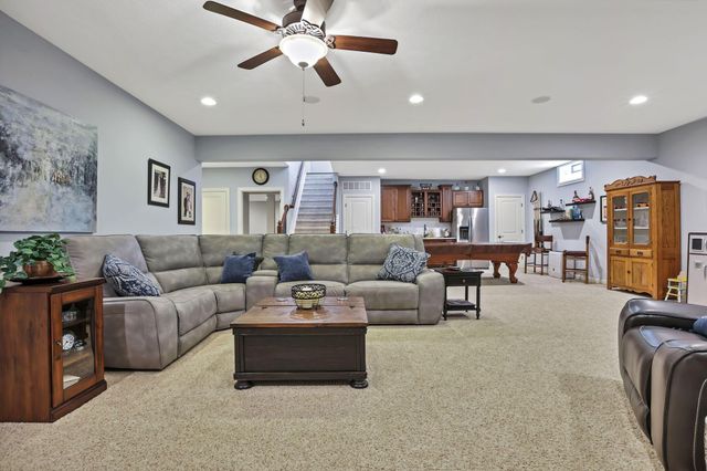 3871 Shadowstone Way, Columbus, OH 43221