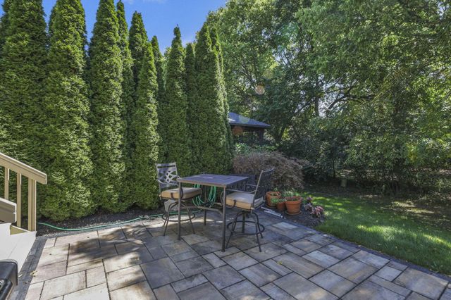 3871 Shadowstone Way, Columbus, OH 43221