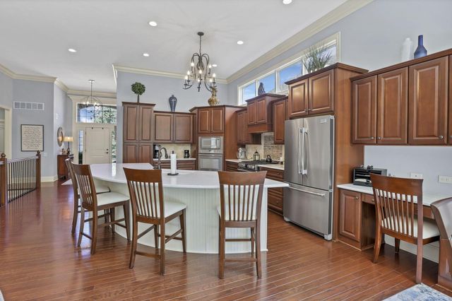 3871 Shadowstone Way, Columbus, OH 43221