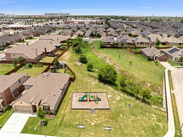 7244 Montosa Trail, Fort Worth, TX 76131