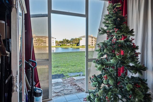 9430 Poinciana Place 110, Davie, FL 33324