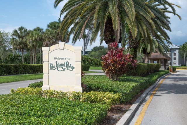 9430 Poinciana Place 110, Davie, FL 33324