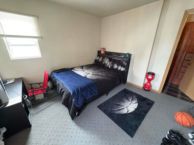 903 Kimball Avenue, Waterloo, IA 50702