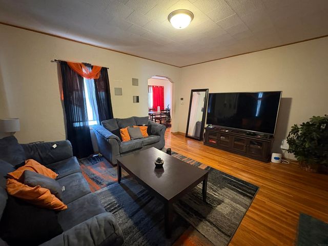 903 Kimball Avenue, Waterloo, IA 50702