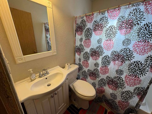 903 Kimball Avenue, Waterloo, IA 50702