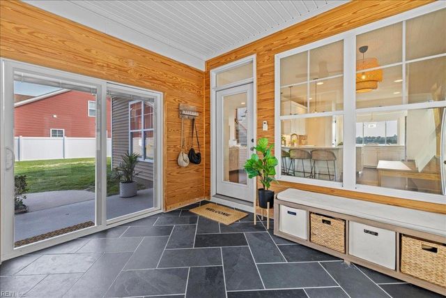 2137 Nottoway LN, Virginia Beach, VA 23456