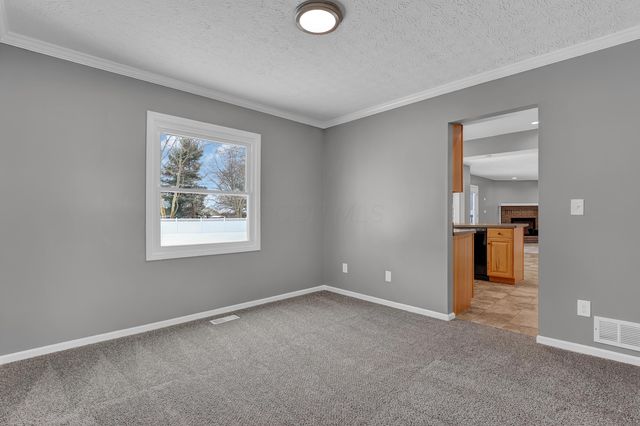 9841 Woodsfield Circle NW, Pickerington, OH 43147