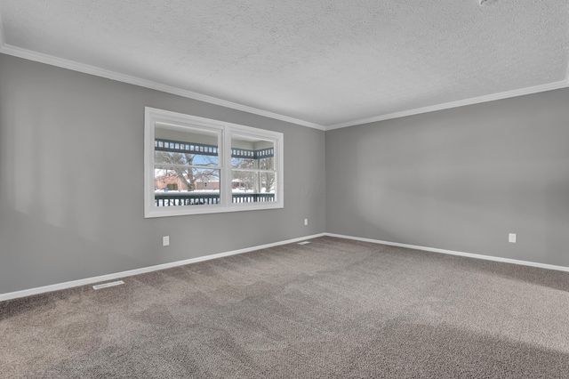 9841 Woodsfield Circle NW, Pickerington, OH 43147