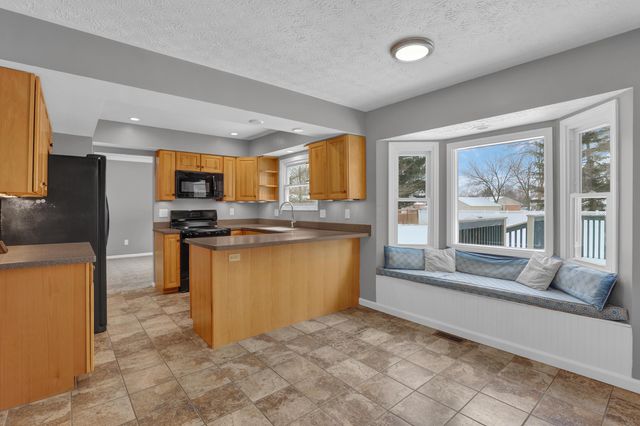 9841 Woodsfield Circle NW, Pickerington, OH 43147