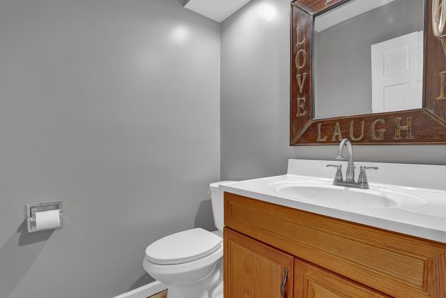 9841 Woodsfield Circle NW, Pickerington, OH 43147