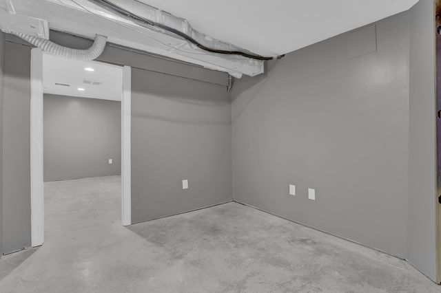 9841 Woodsfield Circle NW, Pickerington, OH 43147