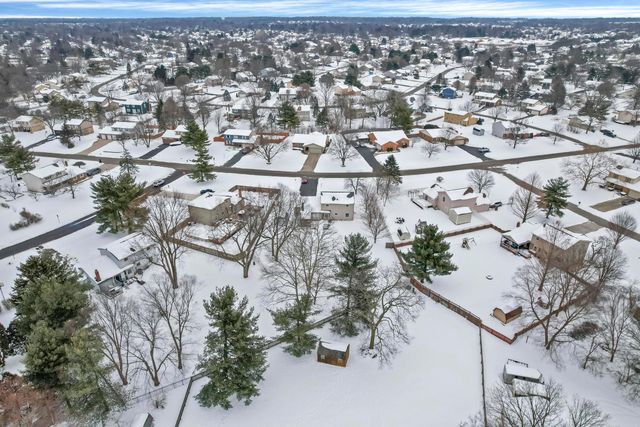 9841 Woodsfield Circle NW, Pickerington, OH 43147