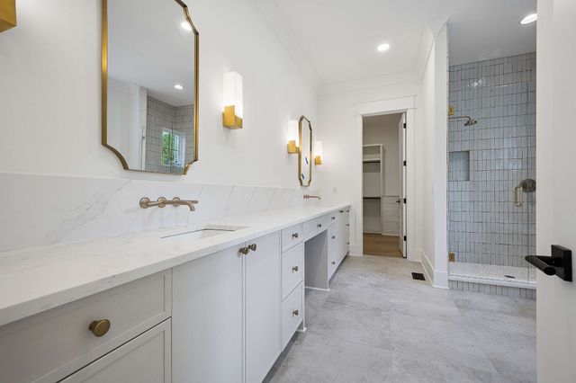 5448B Franklin Pike Cir, Brentwood, TN 37027