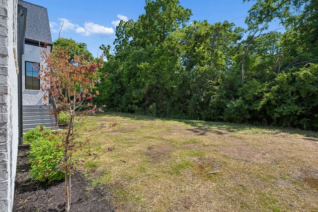 5448B Franklin Pike Cir, Brentwood, TN 37027
