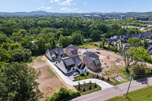 5448B Franklin Pike Cir, Brentwood, TN 37027