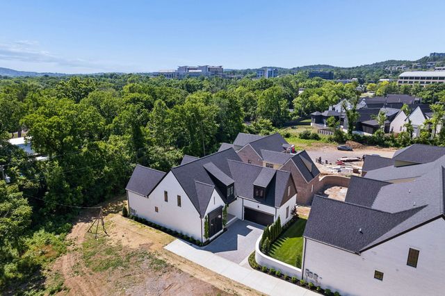 5448B Franklin Pike Cir, Brentwood, TN 37027