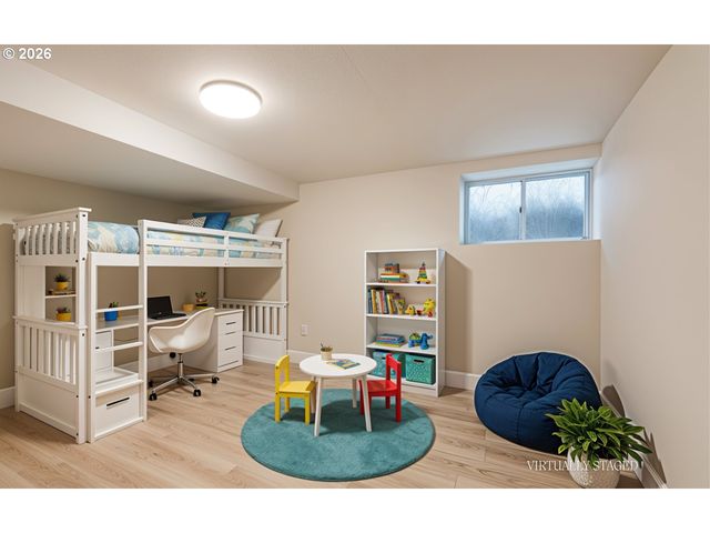 2424 Ne 102ND Ave, Portland, OR 97220