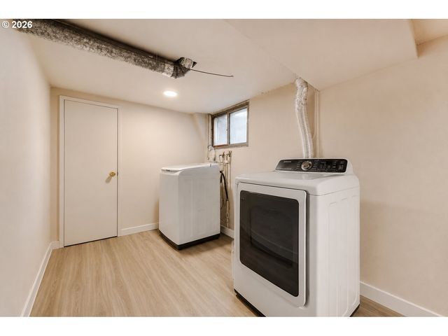 2424 Ne 102ND Ave, Portland, OR 97220