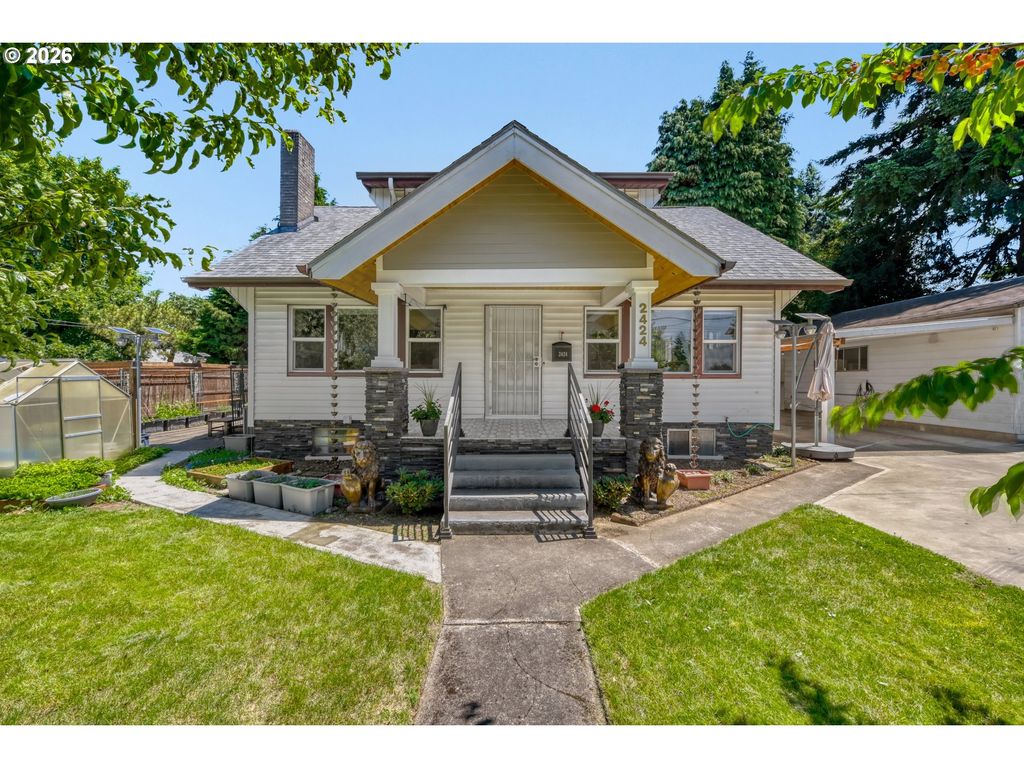 2424 Ne 102ND Ave, Portland, OR 97220
