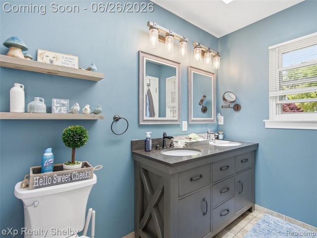 47621 Valley Forge Drive, Macomb, MI 48044