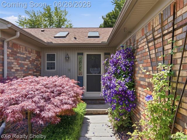 47621 Valley Forge Drive, Macomb, MI 48044