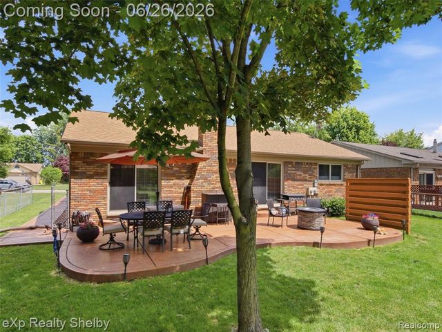 47621 Valley Forge Drive, Macomb, MI 48044
