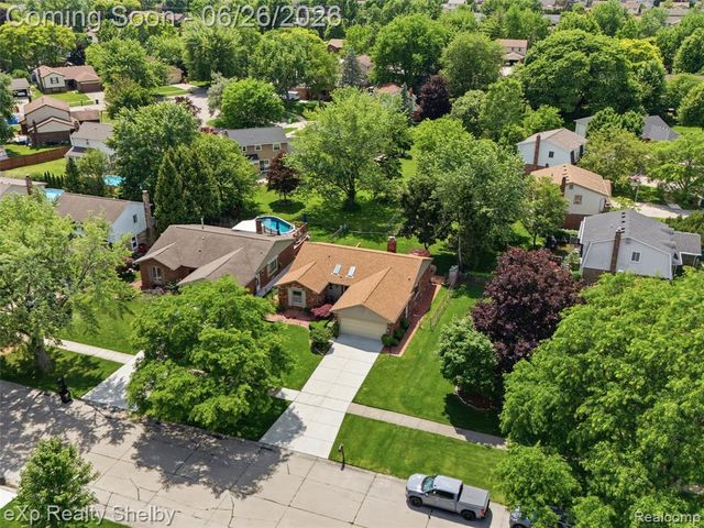 47621 Valley Forge Drive, Macomb, MI 48044