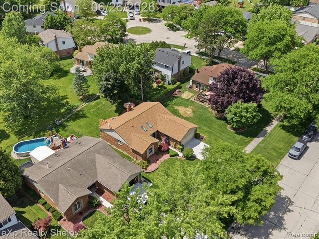 47621 Valley Forge Drive, Macomb, MI 48044