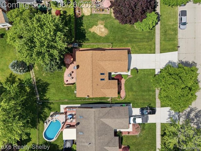 47621 Valley Forge Drive, Macomb, MI 48044