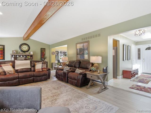 47621 Valley Forge Drive, Macomb, MI 48044