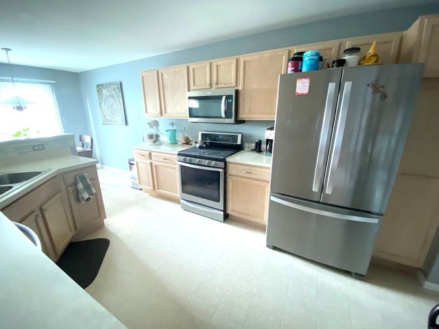 25734 S Bridle Path, Channahon, IL 60410